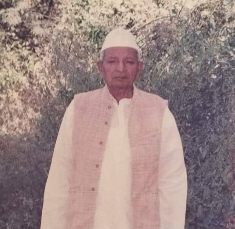 સ્વ દયાળજીભાઇ સોલંકી